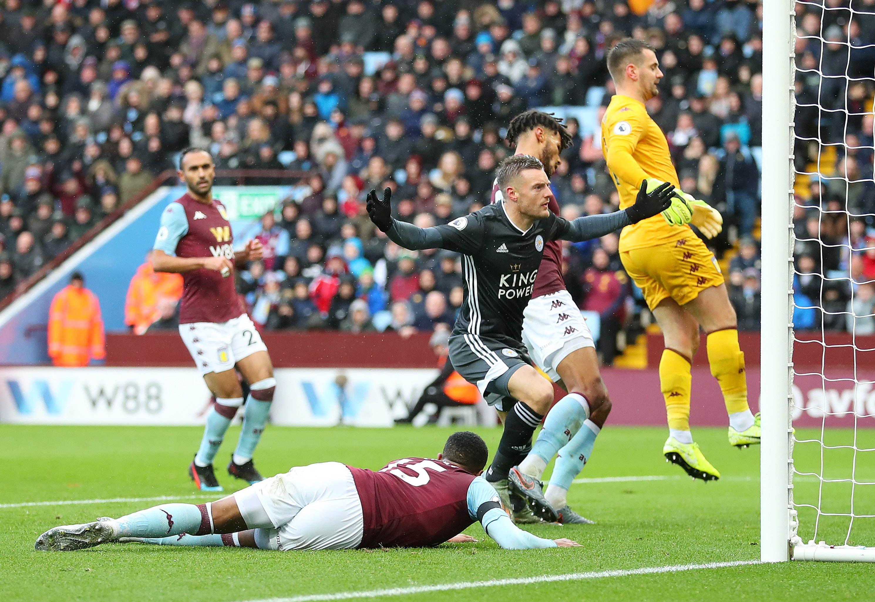 省港盃︱港足兩代前鋒均渴望表現自己　教練承認作客廣東難踢.
